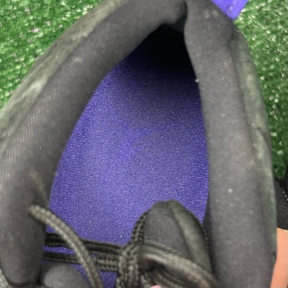 Nike Air Jordan 12 Retro Shoes - Picture 6 of 8